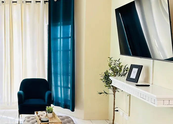 Falcon Oceanview 2br Condo-airport Transportation Available-24-7security Apartment Montego Bay