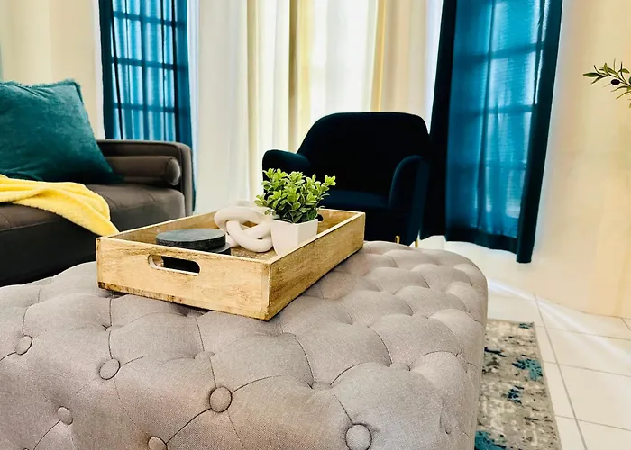 Falcon Oceanview 2br Condo-airport Transportation Available-24-7security Apartment *