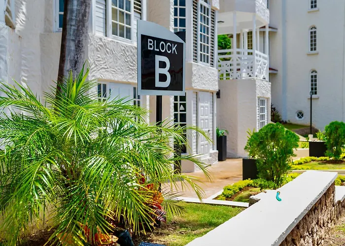 Falcon Oceanview 2br Condo-airport Transportation Available-24-7security *